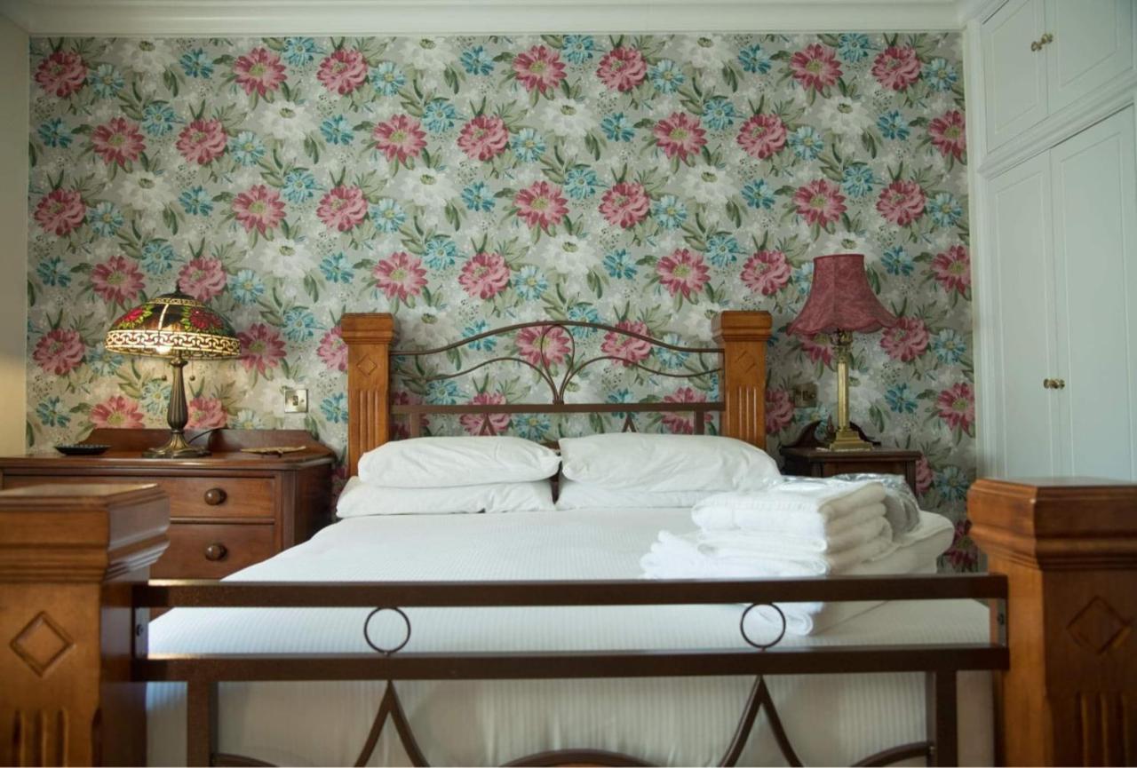 The Royal Bed and Breakfast Barmouth Eksteriør billede
