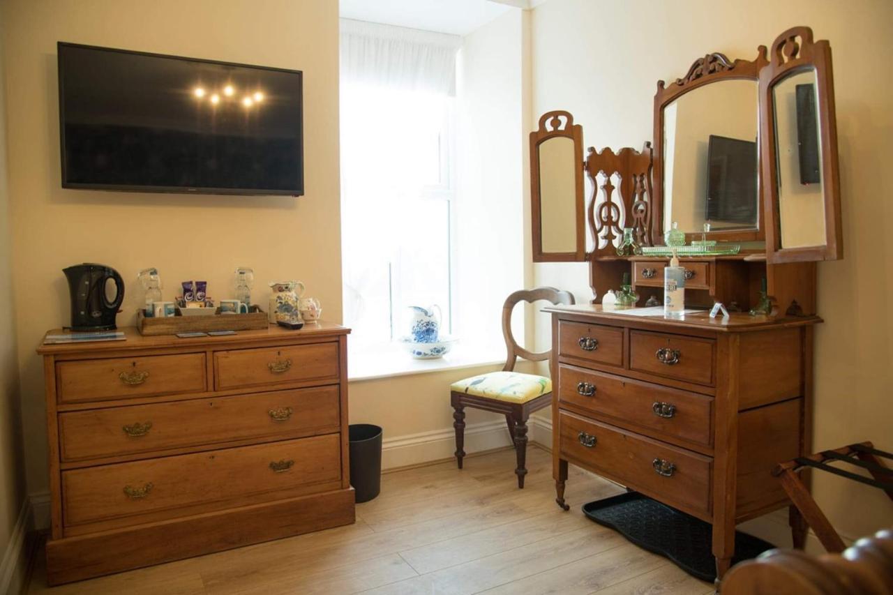 The Royal Bed and Breakfast Barmouth Eksteriør billede