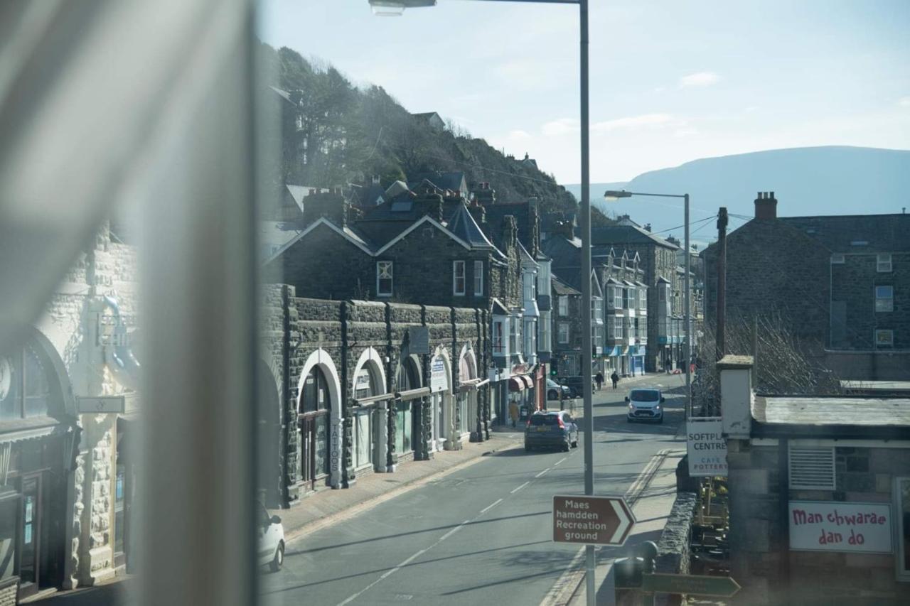 The Royal Bed and Breakfast Barmouth Eksteriør billede
