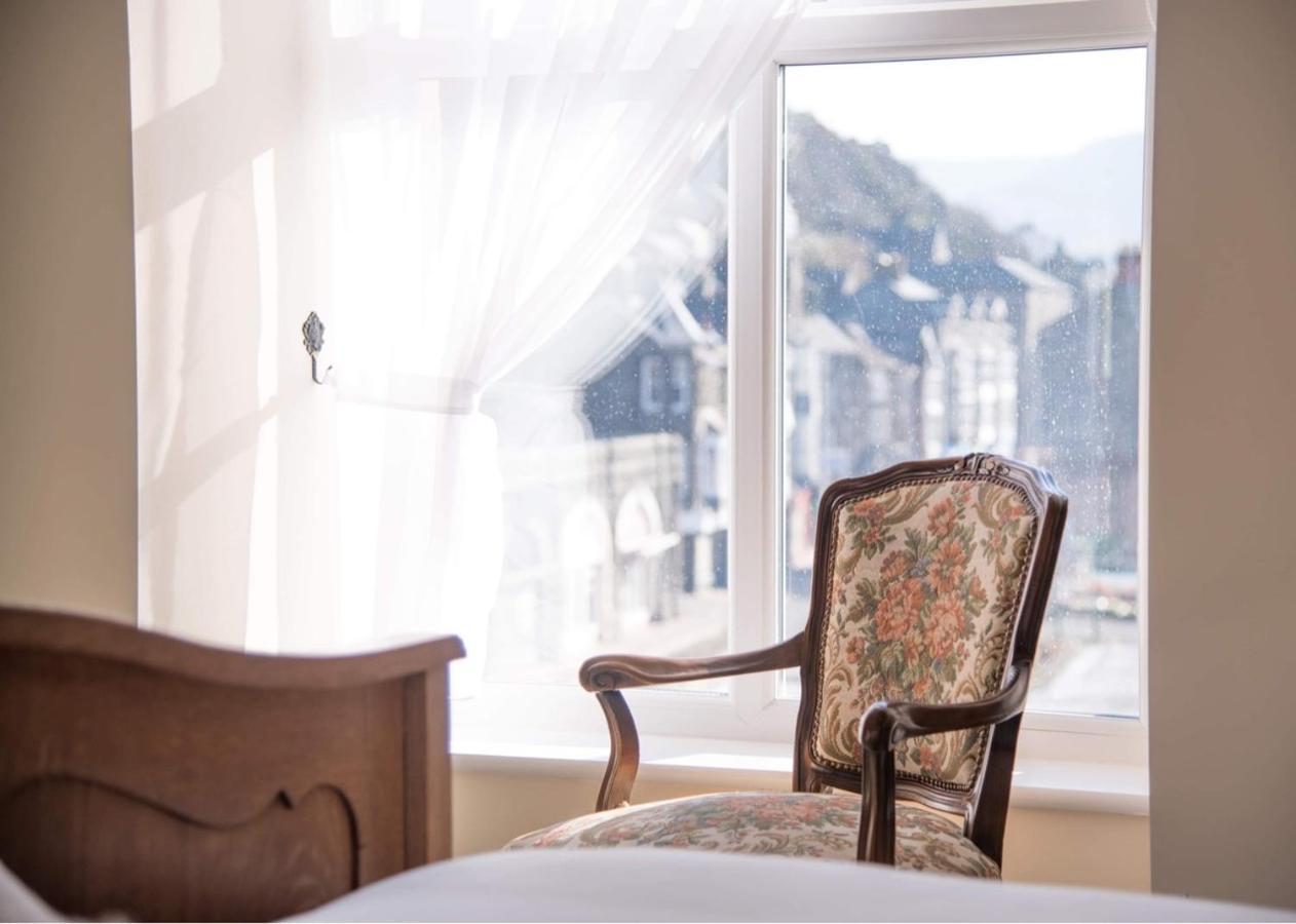 The Royal Bed and Breakfast Barmouth Eksteriør billede