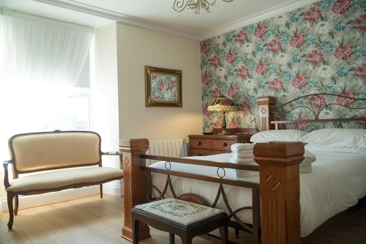 The Royal Bed and Breakfast Barmouth Eksteriør billede